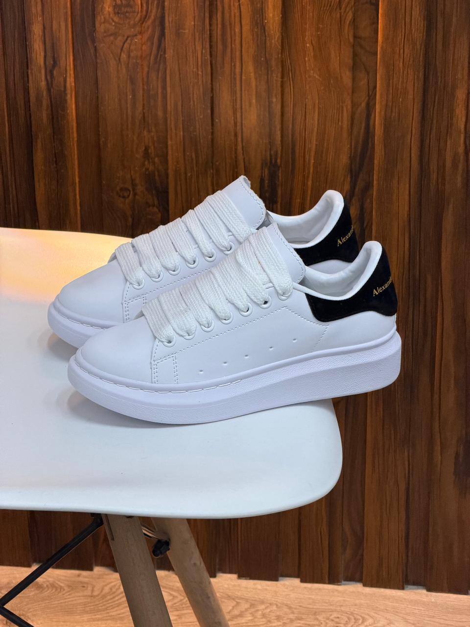ALEXANDER MCQUEEN OVERSIZED WHITE