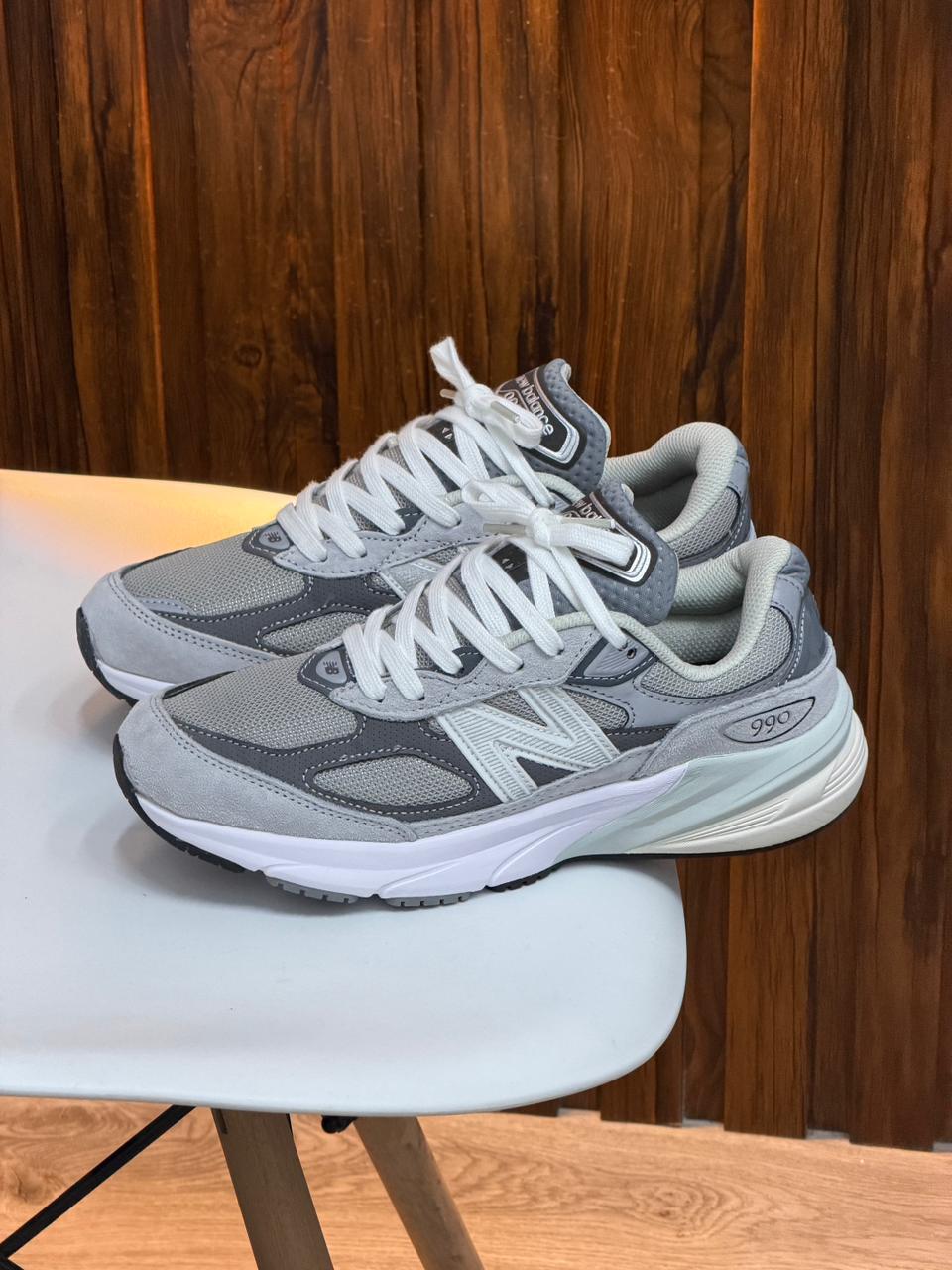 NEW BALANCE LIGHT GRAY