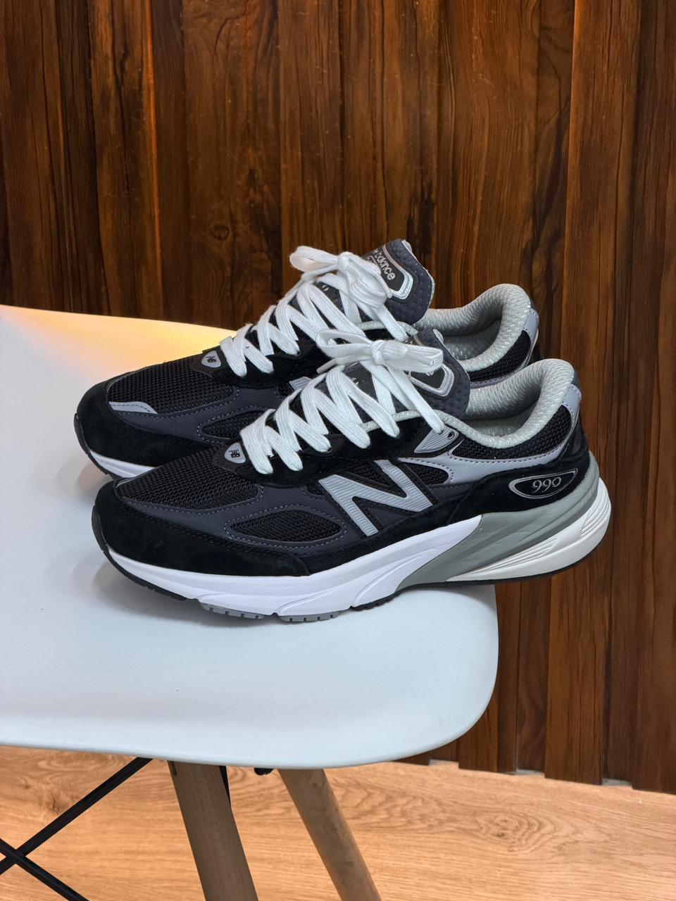 NEW BALANCE 990V6 BLACK