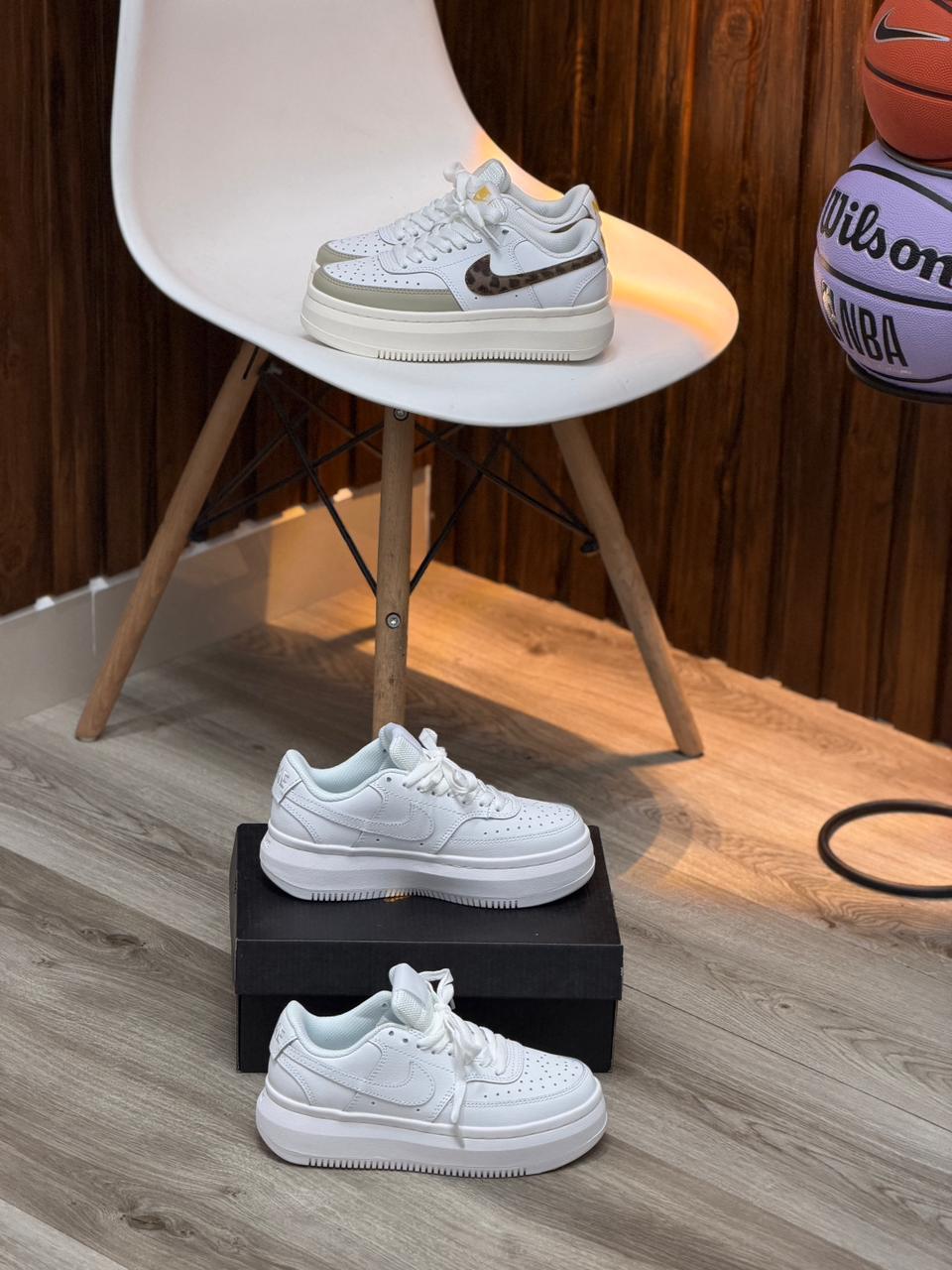 NIKE COURT VISION ALTA