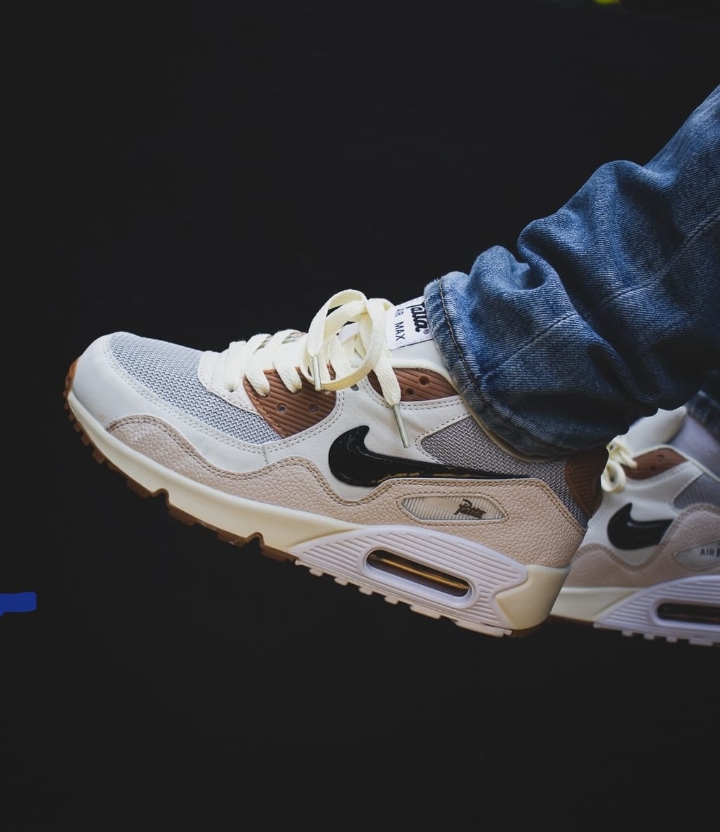 NIKE AIR MAX 90