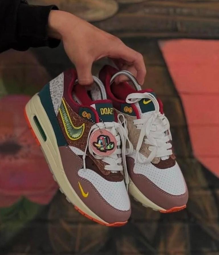 NIKE AIR MAX 1