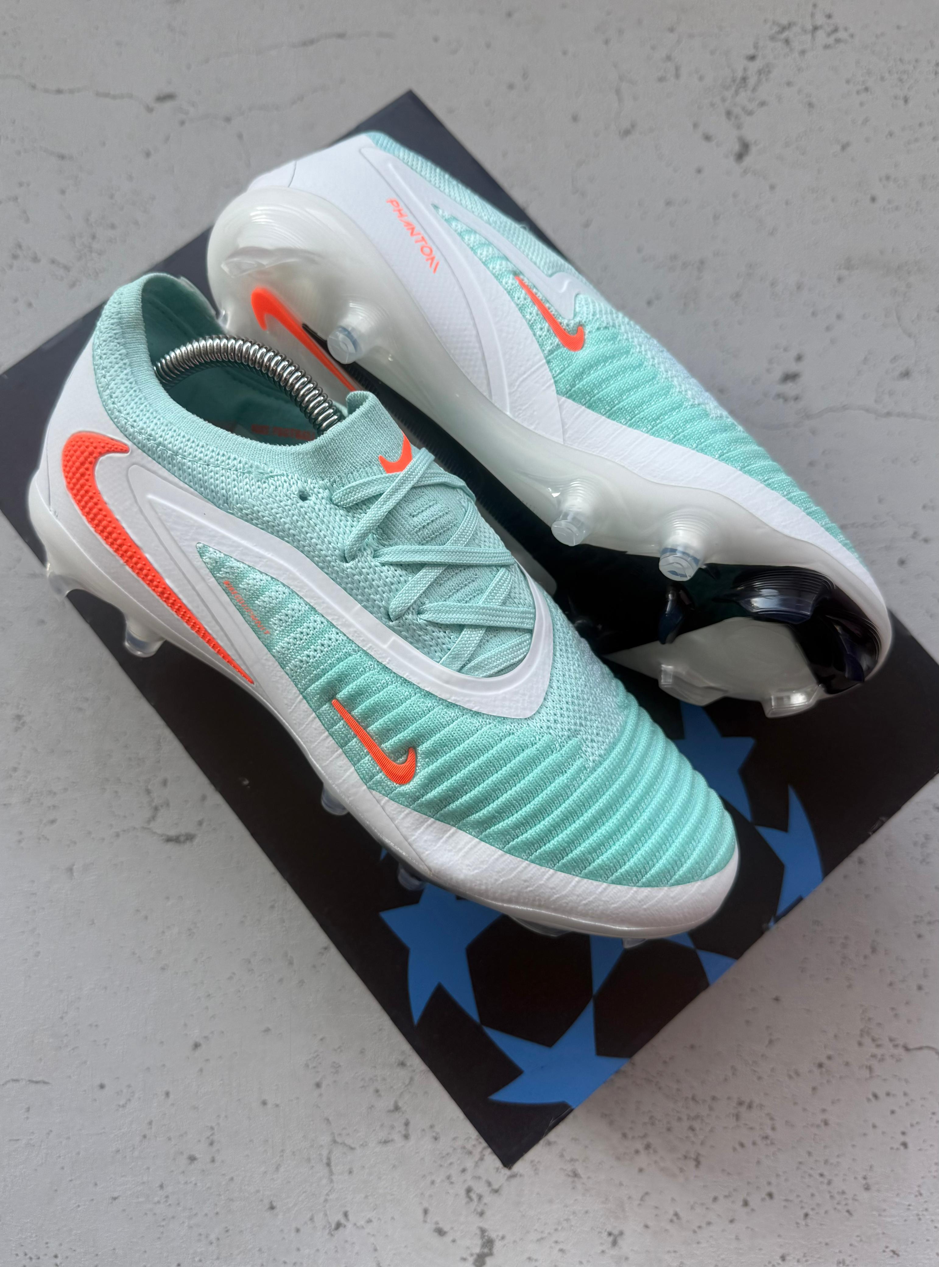 Nike Phantom 6 Elite