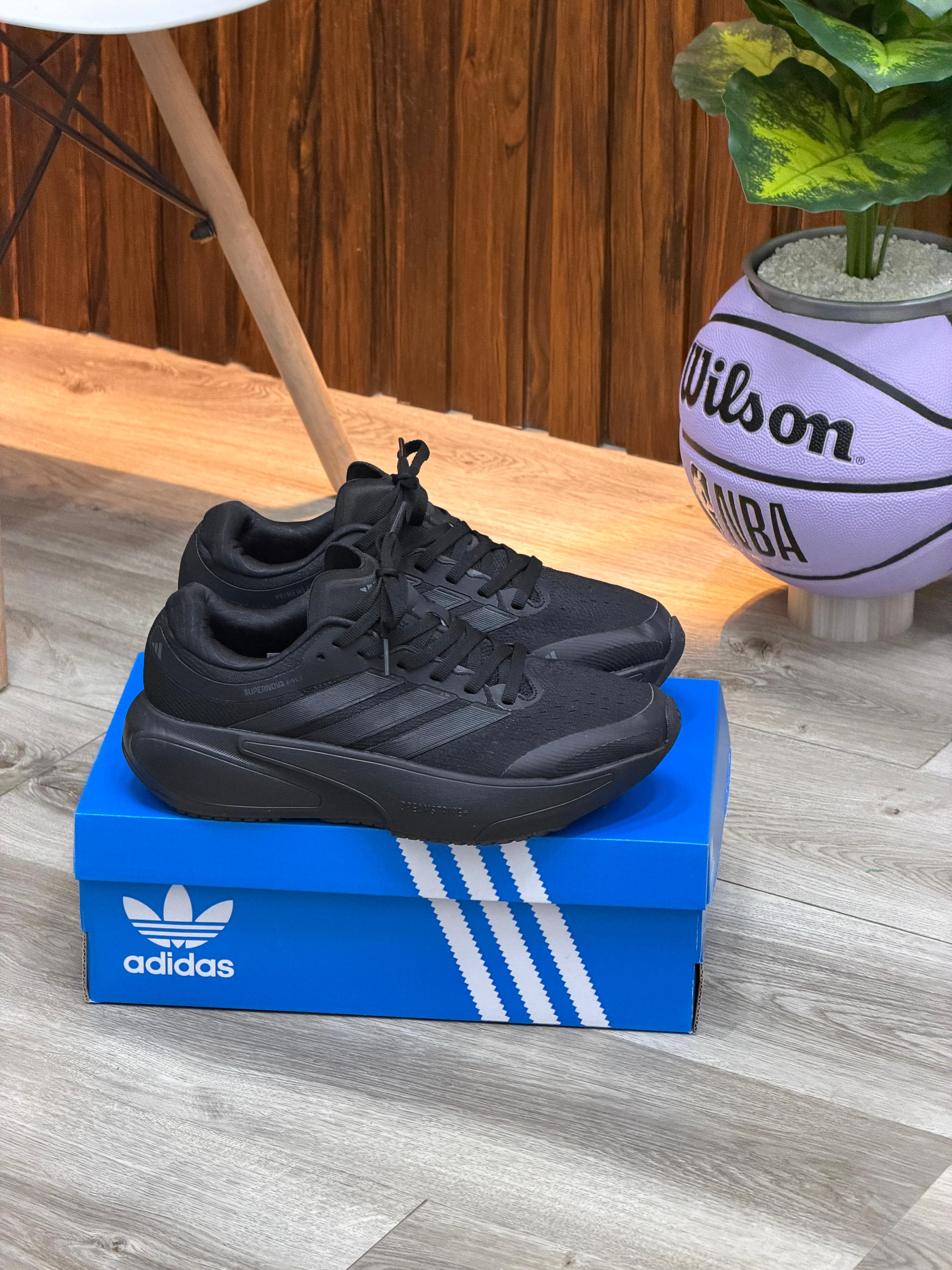 ADIDAS ADIZERO ARUKU